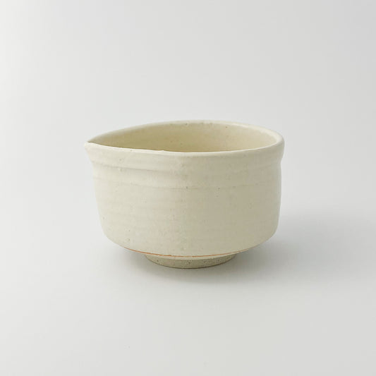 Matcha Bowl With Spout (White)