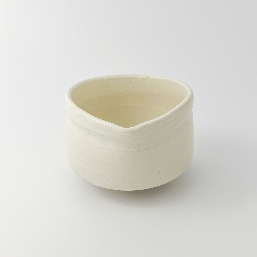 Matcha Bowl With Spout (White)