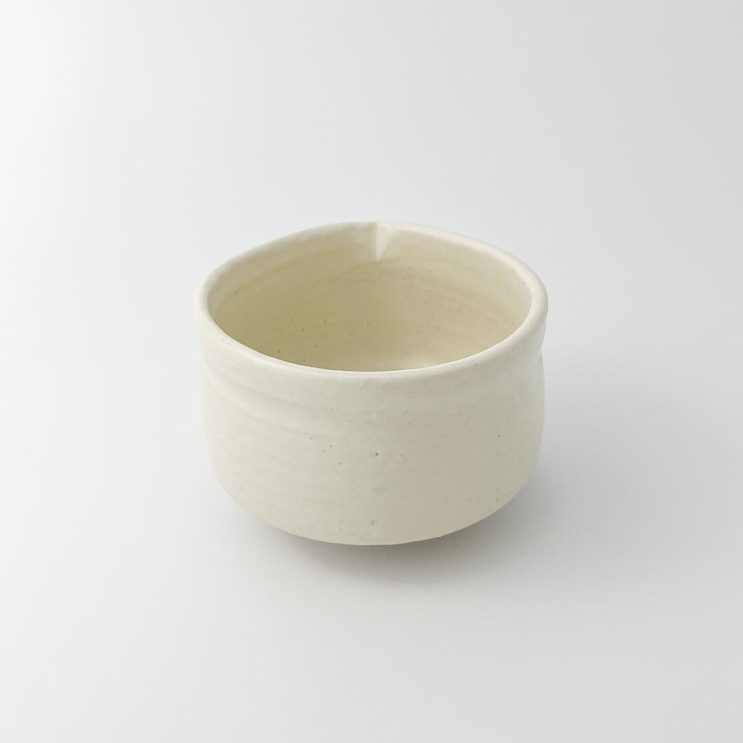 Matcha Bowl With Spout (White)