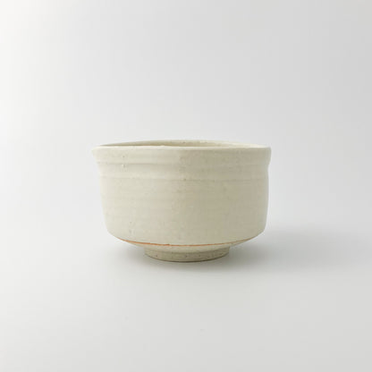 Matcha Bowl With Spout (White)