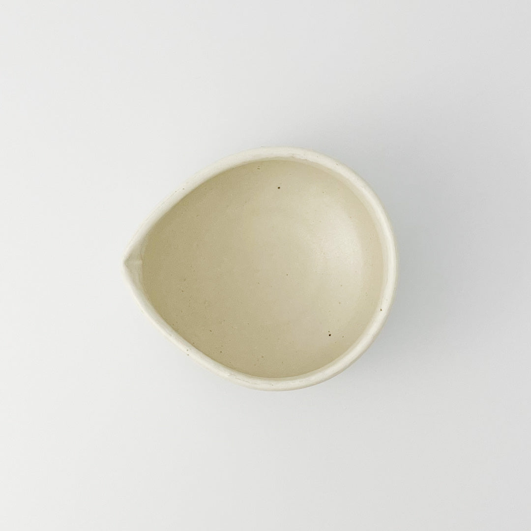 Matcha Bowl With Spout (White)