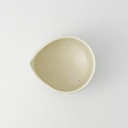 Matcha Bowl With Spout (White)