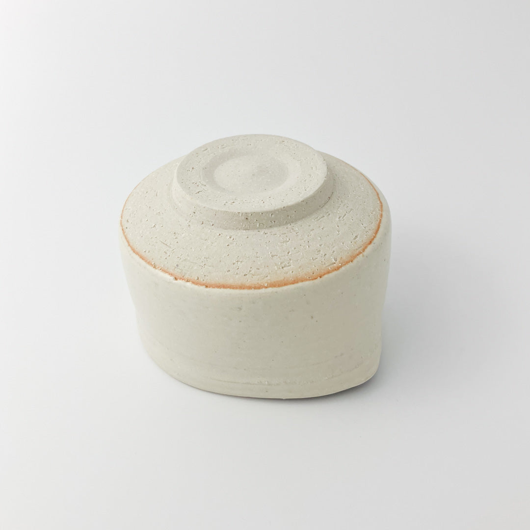 Matcha Bowl With Spout (White)